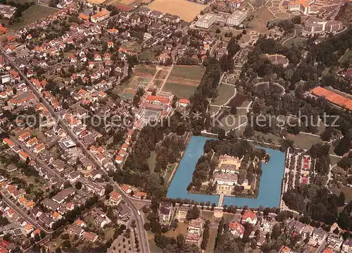 AK / Ansichtskarte Bad_Pyrmont Fliegeraufnahme Panorama Schloss Weser Klinik Brunswiek Klinik Rheumaklinik Bad_Pyrmont