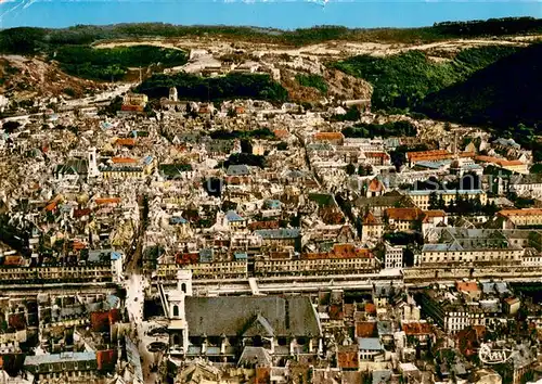 AK / Ansichtskarte Besancon_Doubs Eglise Sainte Madeleine et les quais vue aerienne Besancon Doubs