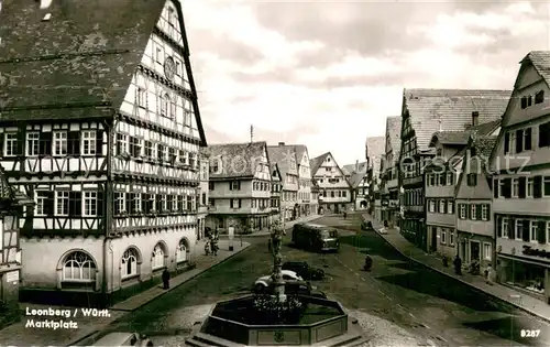 AK / Ansichtskarte Leonberg_Wuerttemberg Marktplatz Brunnen Leonberg Wuerttemberg