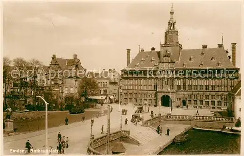 AK / Ansichtskarte Emden__Ostfriesland Rathausplatz 