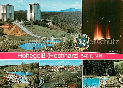 AK / Ansichtskarte Hohegeiss_Harz Kurpark Leuchtfontaine Tretbecken Panorama Waldschwimmbad Hohegeiss Harz