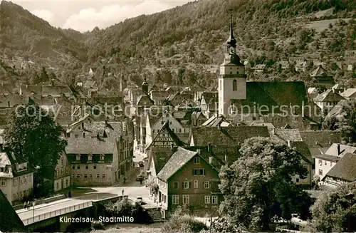 AK / Ansichtskarte Kuenzelsau Stadtmitte Blick zur Kirche Kuenzelsau