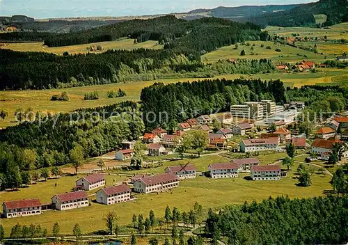 AK / Ansichtskarte Neutrauchburg Kuranstalen Mechensee und Schwabenland Fliegeraufnahme Neutrauchburg