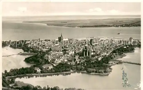 AK / Ansichtskarte Stralsund Altstadt Das mittelalterlich schoene Tor zum Norden 