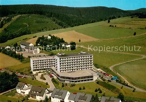 AK / Ansichtskarte Willingen_Sauerland Fachklinik Hochsauerland Fliegeraufnahme Willingen_Sauerland