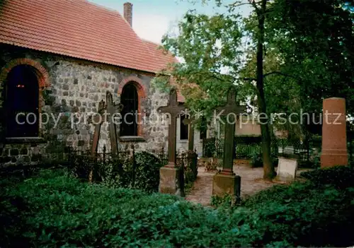 AK / Ansichtskarte Grossziethen_Koenigs_Wusterhausen 

Alter Kirchhof an der Ev Dorfkirche Grossziethen_Koenigs