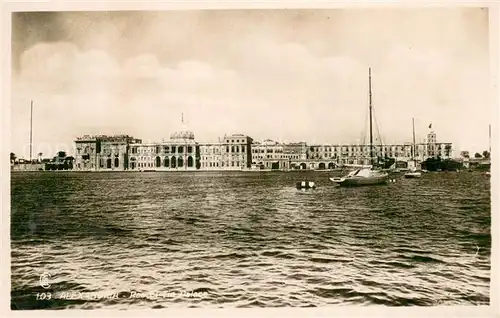 AK / Ansichtskarte Alexandria__Alexandrie_Aegypten Ras El Tin Palace Ansicht vom Meer aus 