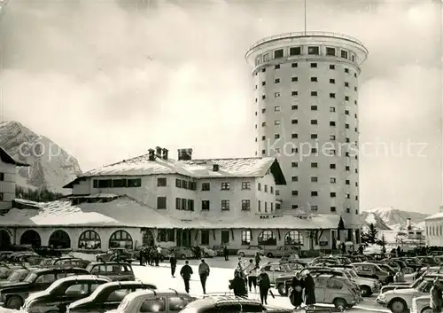 AK / Ansichtskarte Sestriere_Sestrieres_IT Teilansicht Parkplatz u. Turm 