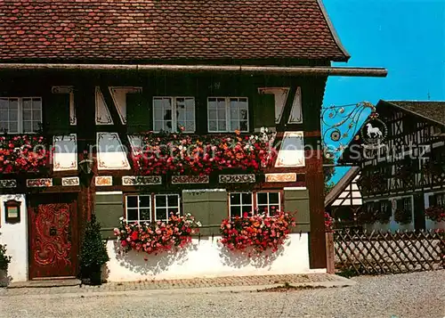 AK / Ansichtskarte Illerbeuren Gromerhofstueble im Bauernhofmuseum Fachwerkhaus Blumenschmuck Illerbeuren