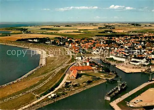 AK / Ansichtskarte Buesum_Nordseebad Fliegeraufnahme Panorama m. Strand Buesum_Nordseebad