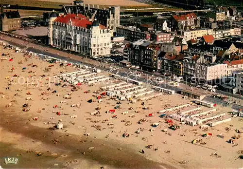 AK / Ansichtskarte Zeebrugge_Zee Brugge_Zeebruegge Strand en Zeedijk Fliegeraufnahme 