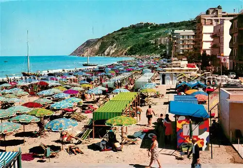 AK / Ansichtskarte Gabicce_Mare_IT Alberghi e spiaggia 