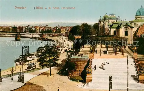 AK / Ansichtskarte Dresden_Elbe Blick v. d. Kath. Hofkirche   Strassenbahn 