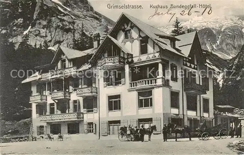 AK / Ansichtskarte Grimselstrasse Kurhaus Handeggfall Hotel Aussenansicht m. Kutschen Grimselstrasse