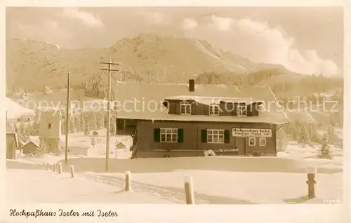 AK / Ansichtskarte Oberjoch Hochpasshaus Iserer m. Iserer Wintersportplatz Schnee Oberjoch