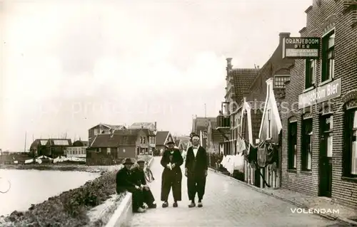 AK / Ansichtskarte 73794098 Volendam Partie am Wasser - Dorfpartie Volendam