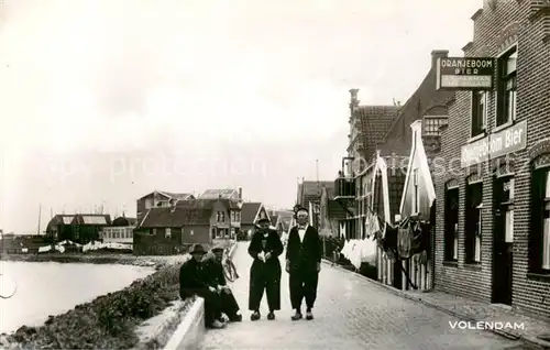 AK / Ansichtskarte 73794101 Volendam Partie am Wasser - Dorfpartie Volendam