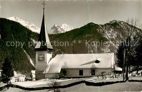 AK / Ansichtskarte 13798474 Zweisimmen_BE Kirche 