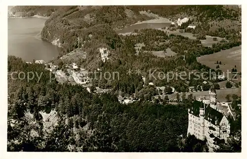 AK / Ansichtskarte 73800745 Fuessen_Allgaeu Koenigsschloesser Neuschwanstein und Hohenschwangau mit Alpsee und Schwansee Fliegeraufnahme Fuessen Allgaeu