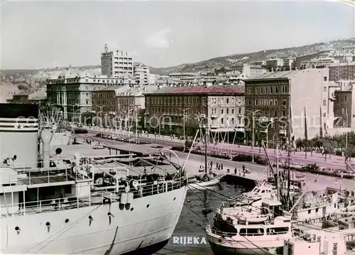 AK / Ansichtskarte 73804225 Rijeka_Fiume_Croatia Hafenpartie 