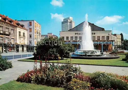 AK / Ansichtskarte 73804320 Kaiserslautern Am Pfalztheater Kaiserslautern