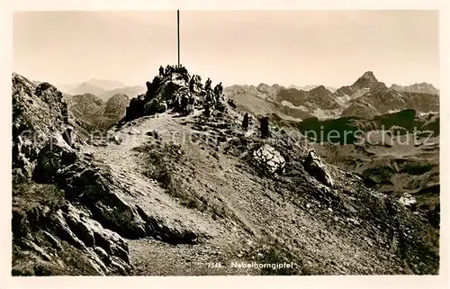 AK / Ansichtskarte 73806093 Nebelhorn Gipfel mit Zugspitze und Hochvogel Nebelhorn