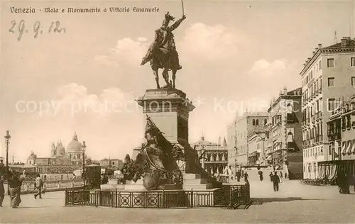 AK / Ansichtskarte 73807979 Venezia_Venedig Molo e Monumento e Vittorio Emanuele Venezia Venedig