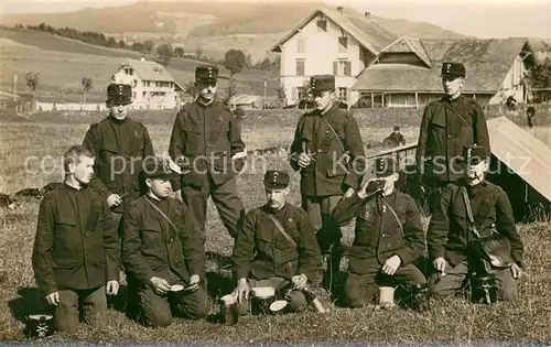 AK / Ansichtskarte Schweiz_Region Soldaten bild 