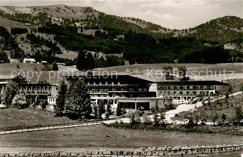 AK / Ansichtskarte 73810949 Nassfeld_Kaernten_AT Sonnenalpe mit Stuibenkette 