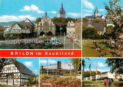 AK / Ansichtskarte 73812650 Brilon Marktplatz Kirche Verkehrsamt Hallenbad Jugendherberge Brilon