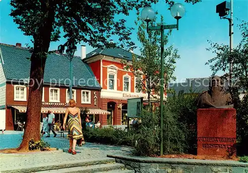 AK / Ansichtskarte 73813276 Hilden__Mettmann Wilhelm Fabry Denkmal am Markt 