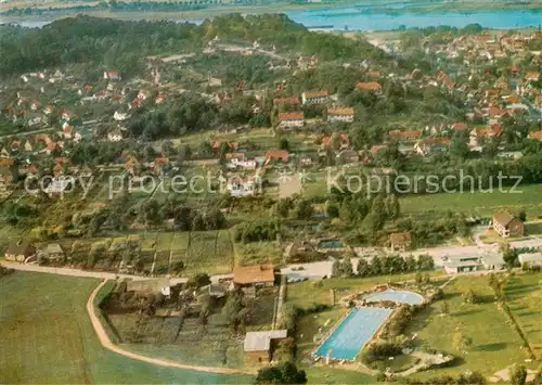 AK / Ansichtskarte 73813698 Hitzacker_Elbe Fliegeraufnahme mit Schwimmbad Hitzacker Elbe