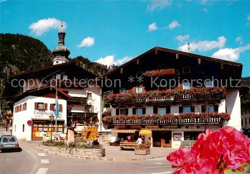 AK / Ansichtskarte 73814349 Reit_Winkl Dorfplatz mit Rathaus Reit_Winkl