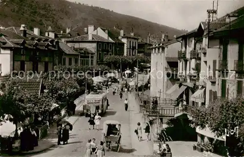 AK / Ansichtskarte Saint Jean Pied de Port Place Charles Floquet Place du Marche Saint Jean Pied de Port