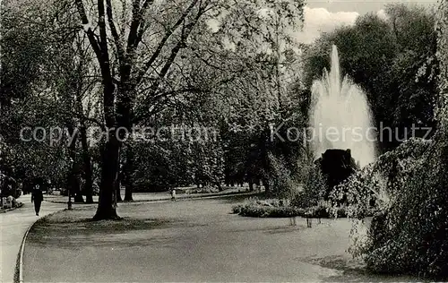 AK / Ansichtskarte 73816976 Baden-Baden Springbrunnen in der Lichtenthaler Allee Baden-Baden