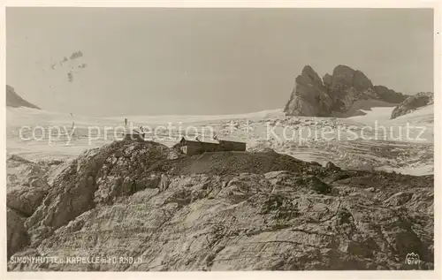 AK / Ansichtskarte 73817998 Simonyhuette_2203m_Hallstatt_AT und Kapelle mit Dirndln 