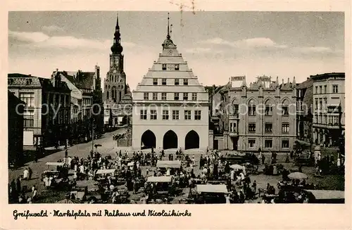 AK / Ansichtskarte 73821296 Greifswald Marktplatz mit Rathaus und Nicolaikirche Greifswald