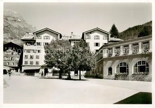 AK / Ansichtskarte Leukerbad_Loueche les Bains_VS La Place et lHotel Maison Blanche 