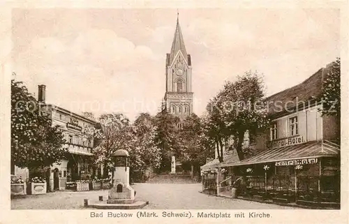 AK / Ansichtskarte 73822193 Bad_Buckow_Maerkische_Schweiz Marktplatz mit Kirche Bad_Buckow