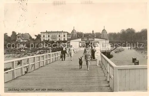 AK / Ansichtskarte 73822375 Misdroy_Ostseebad_Miedzyzdroje_PL Auf der Seebruecke 