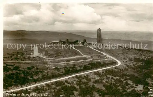 AK / Ansichtskarte 73823011 Brocken_Harz Fliegeraufnahme mit Brocken Hotel Brocken Harz