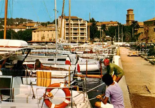 AK / Ansichtskarte Sainte Maxime sur Mer_83 Le Port 