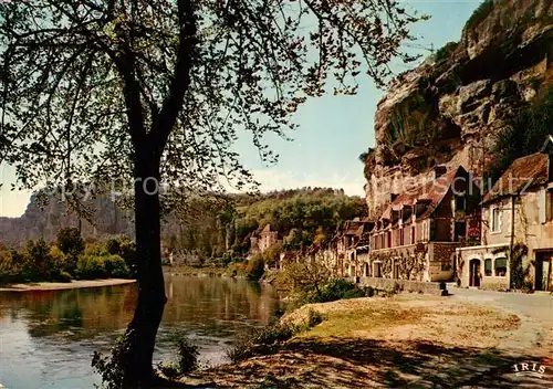 AK / Ansichtskarte La_Roque Gageac Un des plus beaux villages de France Au fond le manoir de Tarde La_Roque Gageac