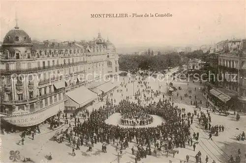 AK / Ansichtskarte  Montpellier_Herault Place de la Comedie Montpellier Herault