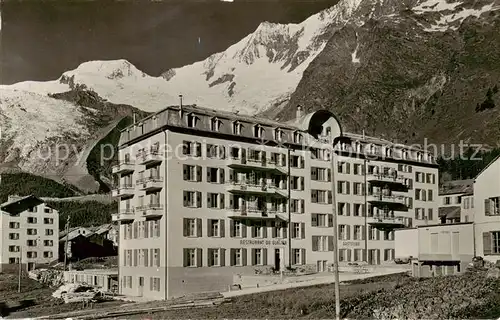 AK / Ansichtskarte Saas Fee_VS Hotel Glacier mit Alphubel und Taeschhorn 