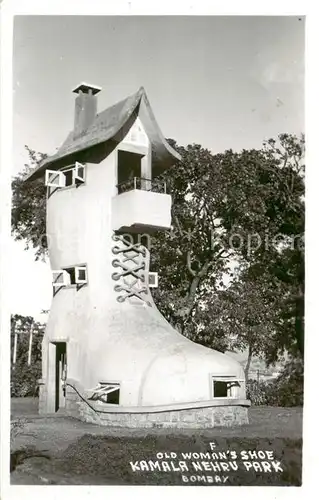 AK / Ansichtskarte Bombay_Mumbai_India Old Womans Shoe Kamala Nehru Park 