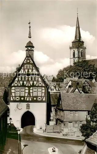 AK / Ansichtskarte 73833181 Oberursel_Taunus Altes Rathaus und Kath Kirche Oberursel Taunus