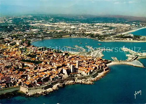 AK / Ansichtskarte Antibes_06_Alpes_Maritimes Vue aerienne sur la vieille ville et ses remparts 