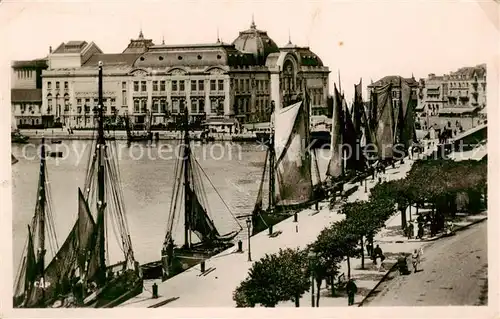 AK / Ansichtskarte Trouville Deauville Port et le Casino Trouville Deauville