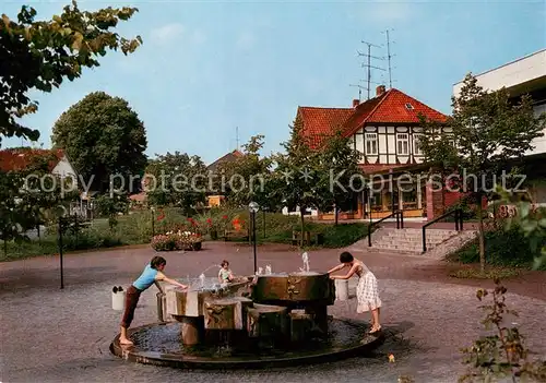 AK / Ansichtskarte Sittensen Markt Brunnen Sittensen